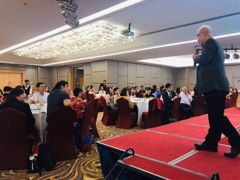 Feng Shui Master Malaysia Dr Cheng 2019 Standard Chartered Bank Dinner Feng Shui talk roadshow
