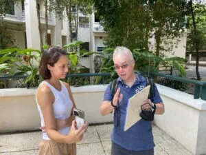 Feng Shui Master Malaysia 马来西亚风水师 Dr Cheng at KL desa park city doing house feng shui with Rainee Chin